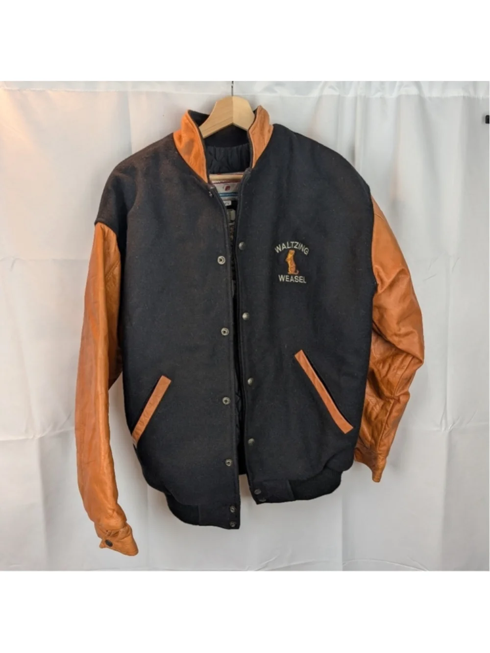 Vintage Merch Bomber jacket size M in VGUC made in Canada